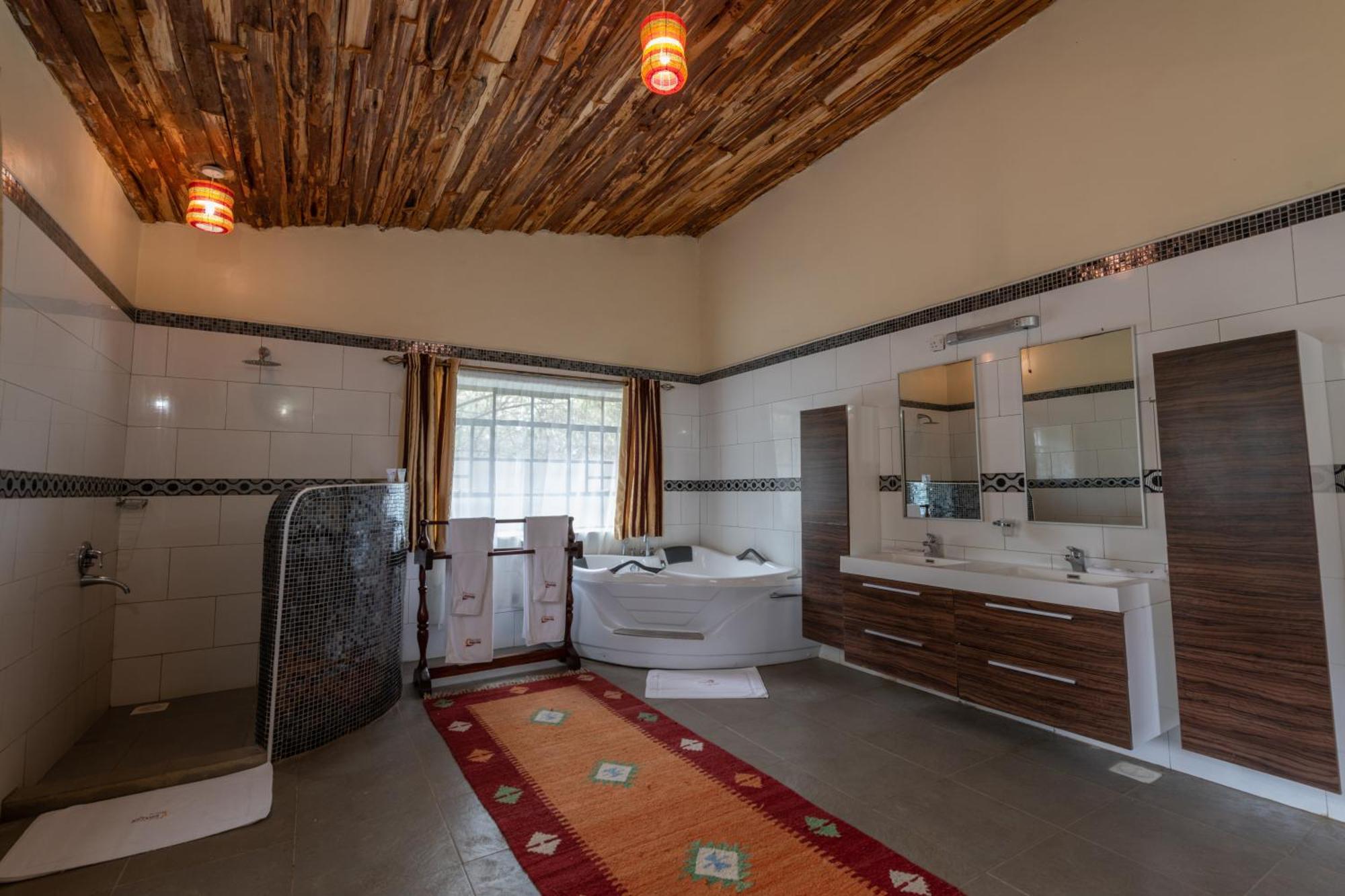 Naivasha Kongoni Lodge - Lakefront Getaway エクステリア 写真
