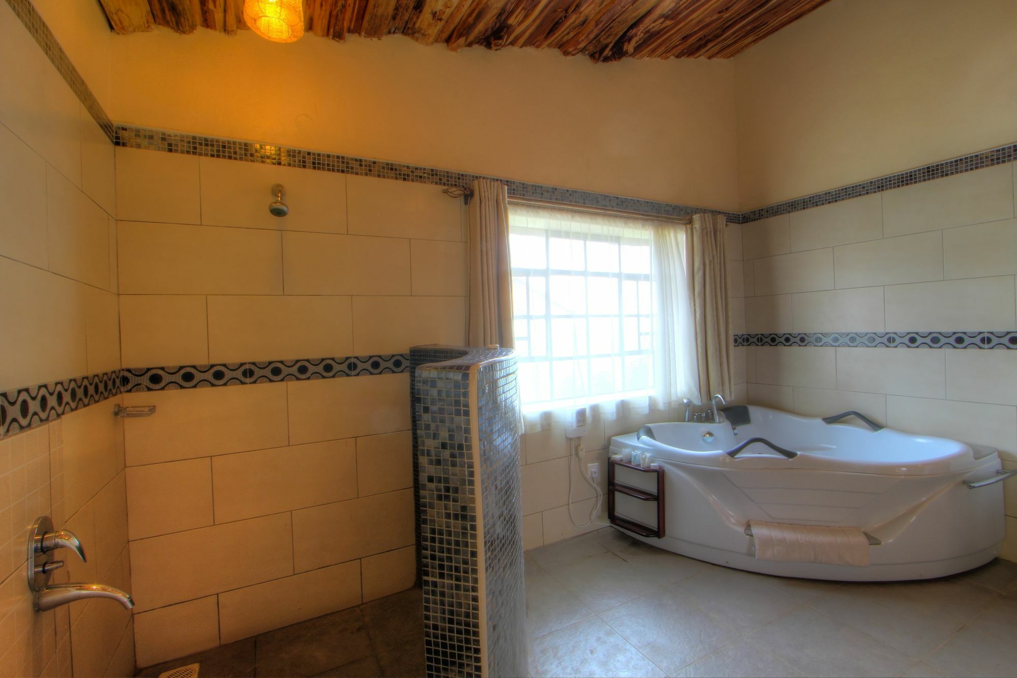 Naivasha Kongoni Lodge - Lakefront Getaway エクステリア 写真